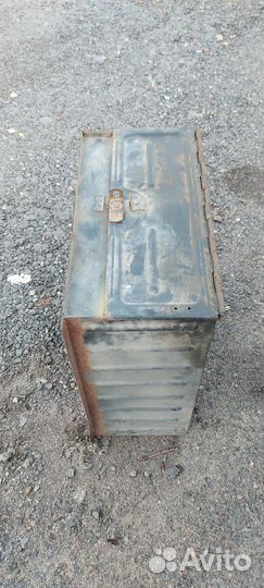 Ящик для инструмента металлический