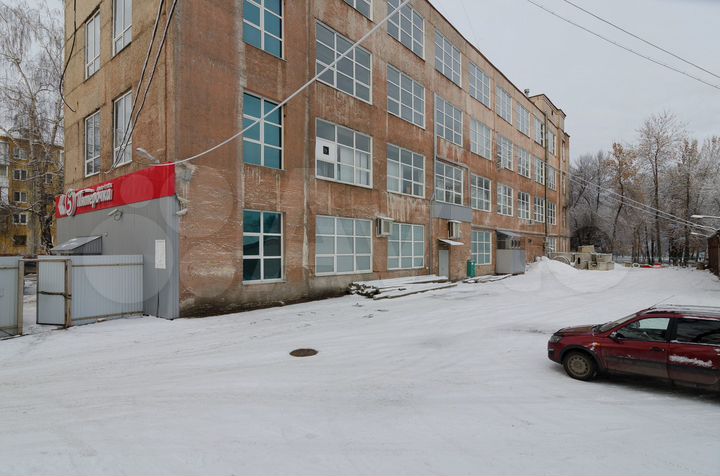 Продам помещение свободного назначения, 2734 м²