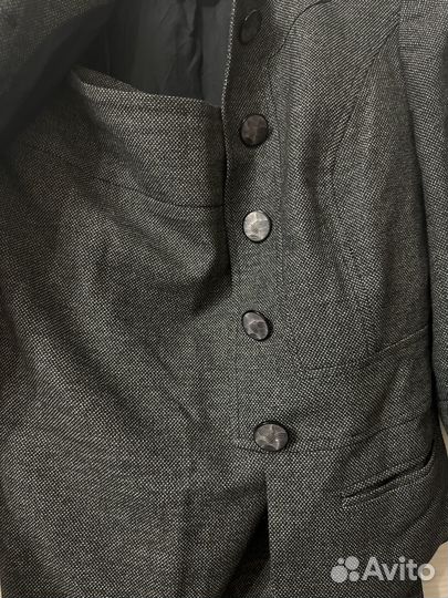 Костюм пиджак с юбкой 46 размер