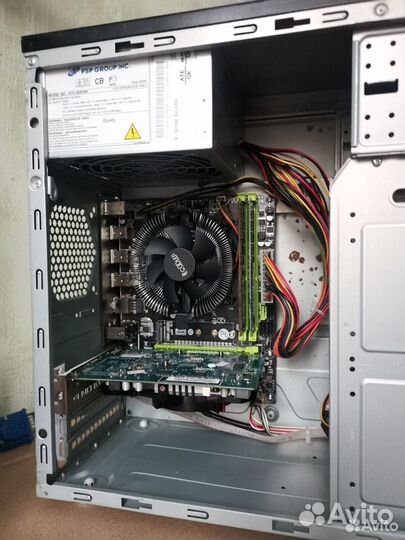 Core i7 (Xeon) 32 GB + GTX 560 - 1GB