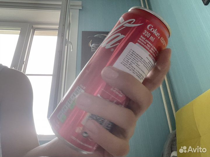 Банка кока кола
