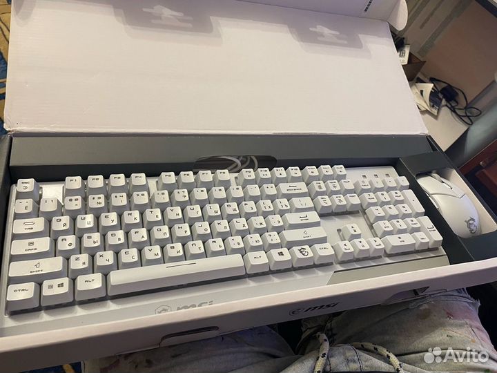 Клавиатура и мышь MSI White