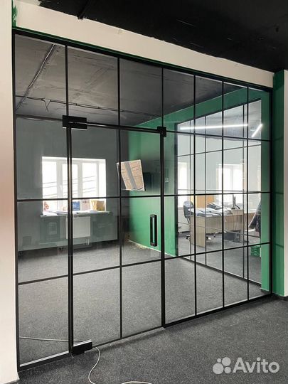 Стеклянные межкомнатные перегородки и двери лофт
