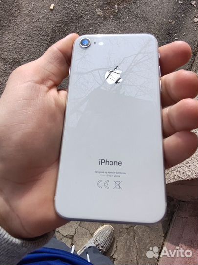 iPhone 8, 64 ГБ