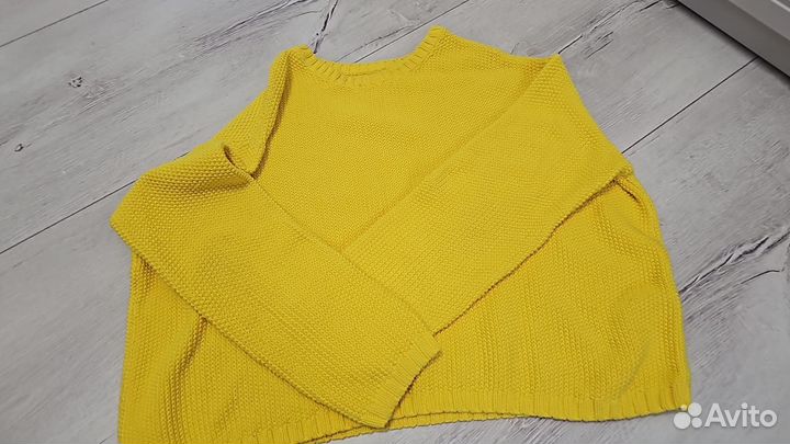 Свитер женский