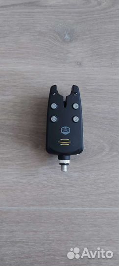 Кормушки, катушки, сигнализатор, поплавки