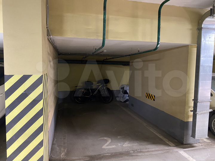 Машиноместо, 18 м²