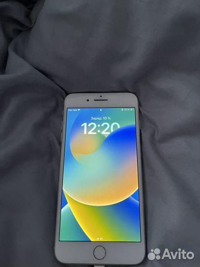 iPhone 8 Plus, 64 ГБ