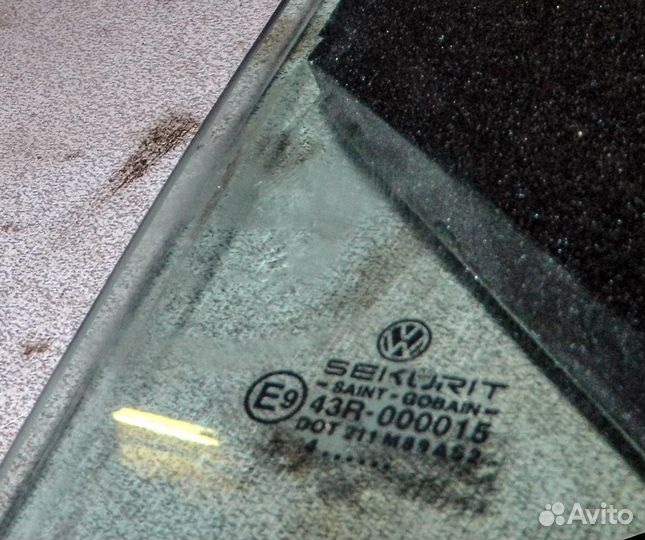 Стекло двери задней правой VW Polo 2001