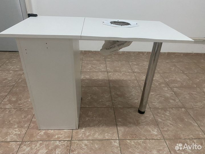 Стол для мастера маникюра бу
