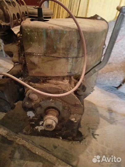 Бензо двигатель