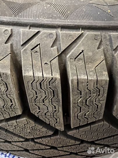 Continental ContiVikingContact 7 225/100 R17