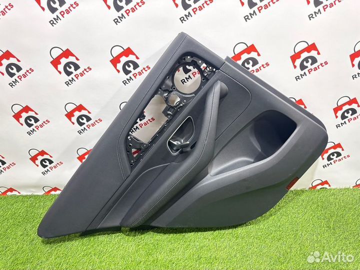 Обшивка боковой двери задняя правая Mercedes Gle