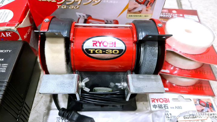 Шлифовальный станок (мини), электроточило Ryobi TG