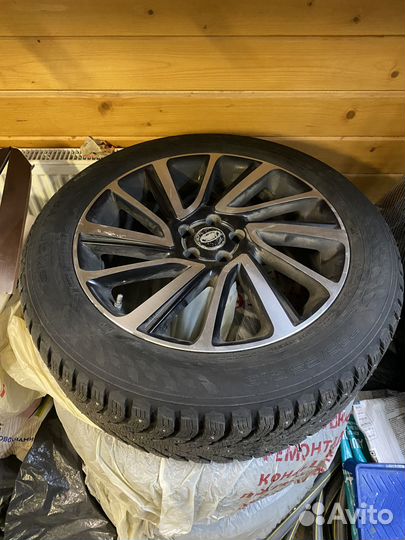 Диски и резина (зима) на Range Rover R19