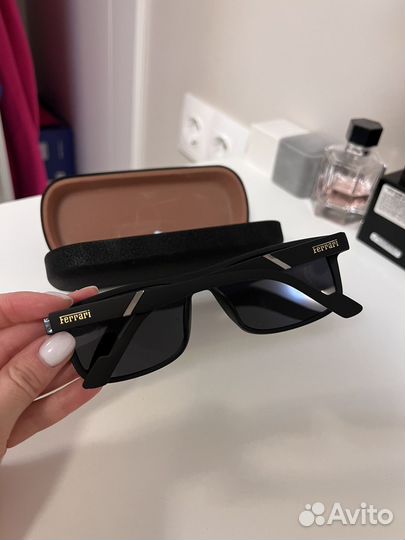Очки солнцезащитные Ferrari