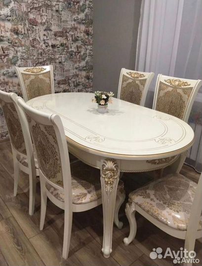Столы и стулья