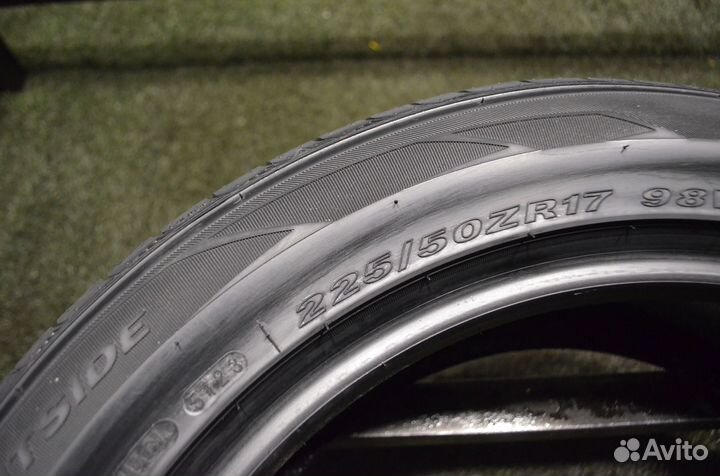 Roadstone Eurovis Sport 04 225/50 R17 98W