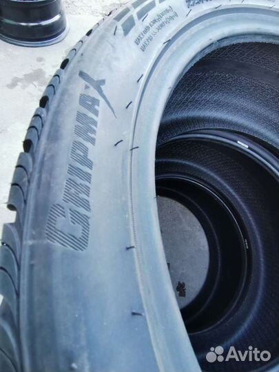 Gripmax SureGrip A/S 225/40 R18