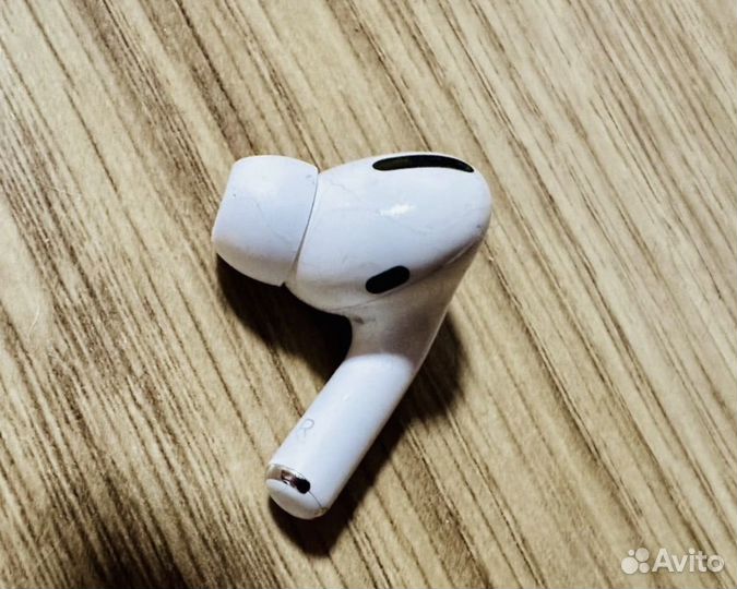 Правый наушник airpods pro (оригинал)