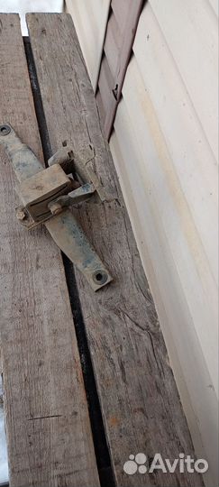 Продам третью опору раздаточной коробки