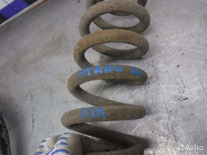 Пружина передняя левая Toyota Lc Prado 120 1GR