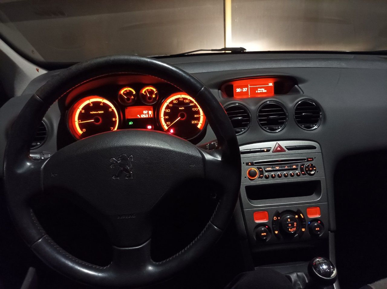 Peugeot 308: фото владельца