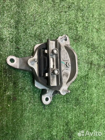 Опора кпп Audi Q5 8R