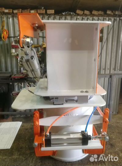 Весовой дозатор муки песка семян