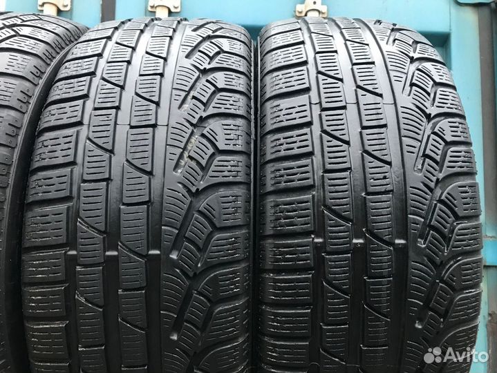 Pirelli Sottozero Winter 240 215/45 R18 93V