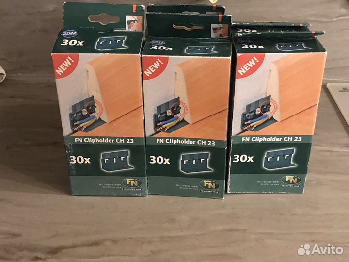 Новые крепления остались после ремонта, 5 штук. Це