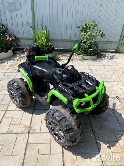 Детский электромобиль бу