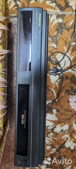 Видеомагнитофон