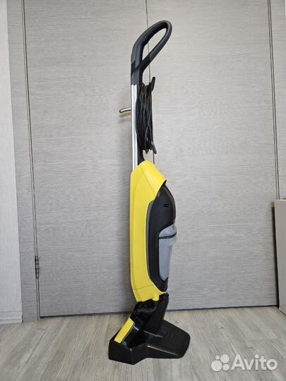 Вертикальный пылесос Karcher FC5