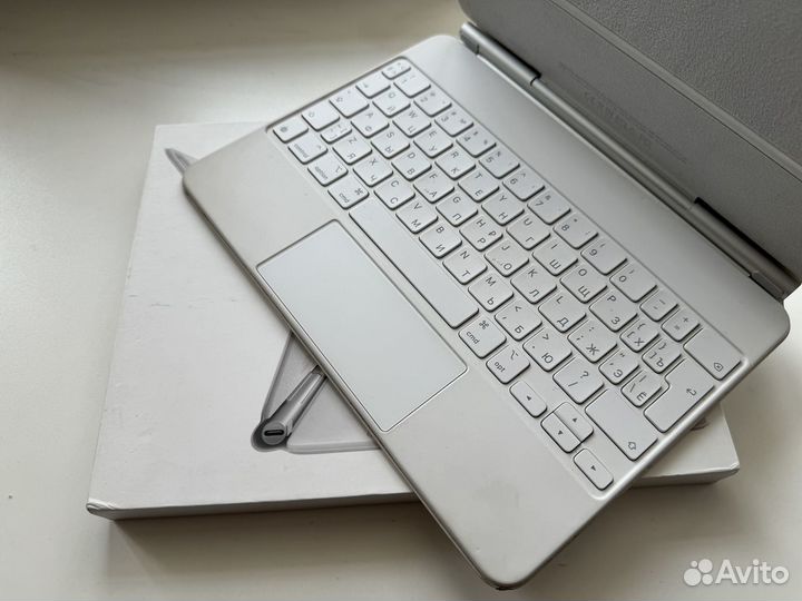 Apple Magic KeyBoard для 11 iPad Pro и 10.5 Air
