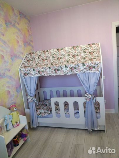 Кровать домик с комплектом