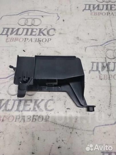 Кронштейн (сопут. товар) VW Golf VI 2009-2012