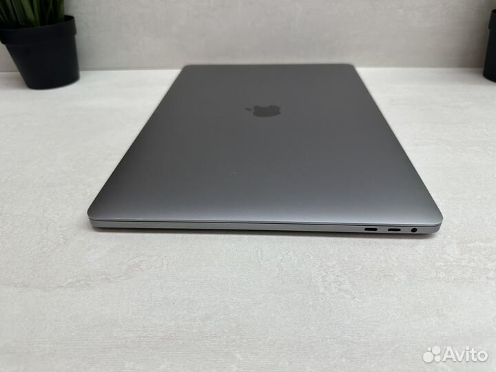 MacBook Pro 15 2019