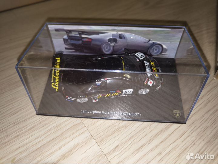 Модель автомобиля 1/43