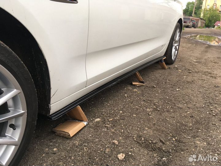 Накладки под пороги для BMW 5 GT F07 черный глянец