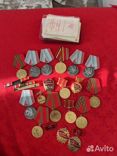 Медаль 70 лет победы, значки, за комплект 2200 руб