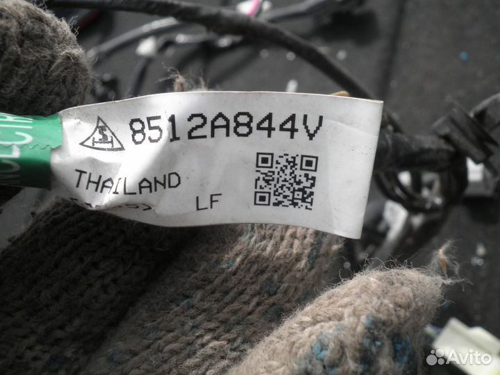 Коса двери багажника Mitsubishi PAjero Sport 2