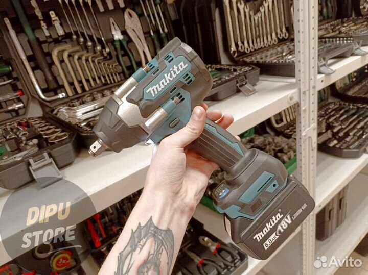 Ударный Гайковерт Makita 700 Нм