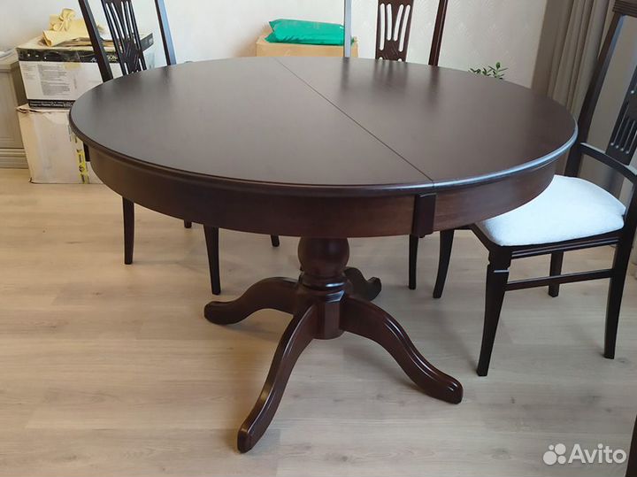 Стол кухонный из массива дерева