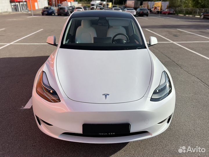 Tesla Model Y, 2023