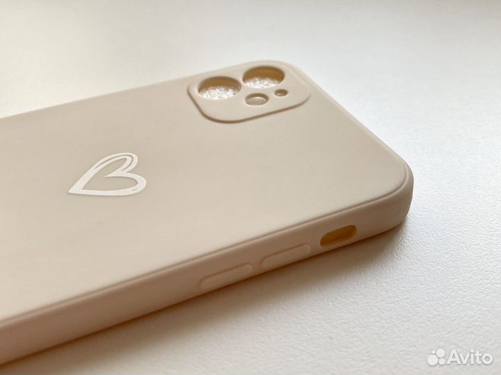 Чехол на iPhone 11