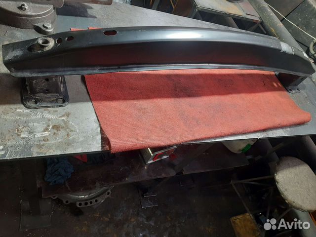 Усилитель зад.бампера Touareg GP