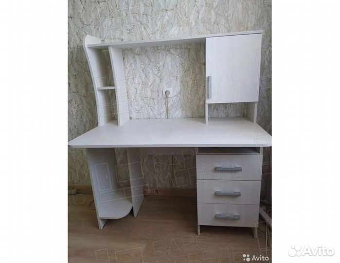 Компьютерный стол, новый