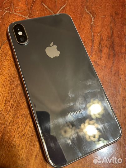 iPhone X, 64 ГБ