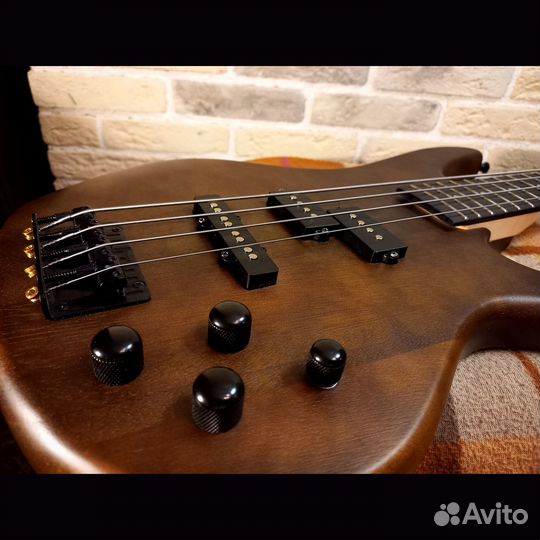 Бас-гитара ibanez GSR200B-WNF